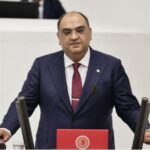 GECE YARISI ARAZİDE YANGIN KORKUTTU