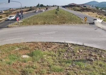 “KIRMIZI IŞIK İHLALİ” KAZA KAMERALARA BÖYLE YANSIDI