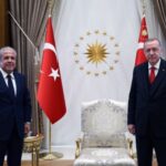 ÇOCUKLARDAN İL MÜDÜRÜ YÜCEL’E ZİYARET