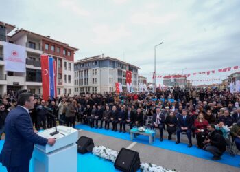 CUMHURBAŞKANI YARDIMCISI YILMAZ, DEPREMİN 3. YILDÖNÜMÜNDE İSLAHİYE’YE GELDİ