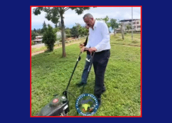 BAŞKAN VURAL’DAN PARK-BAHÇELER TEMİZLİĞİ STARTI
