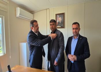 CHP MECLİS ÜYESİ AK PARTİYE GEÇTİ