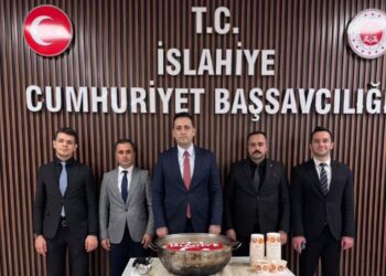 BAŞSAVCI ŞAHİN’DEN GELENEKSEL AŞURE İKRAMI